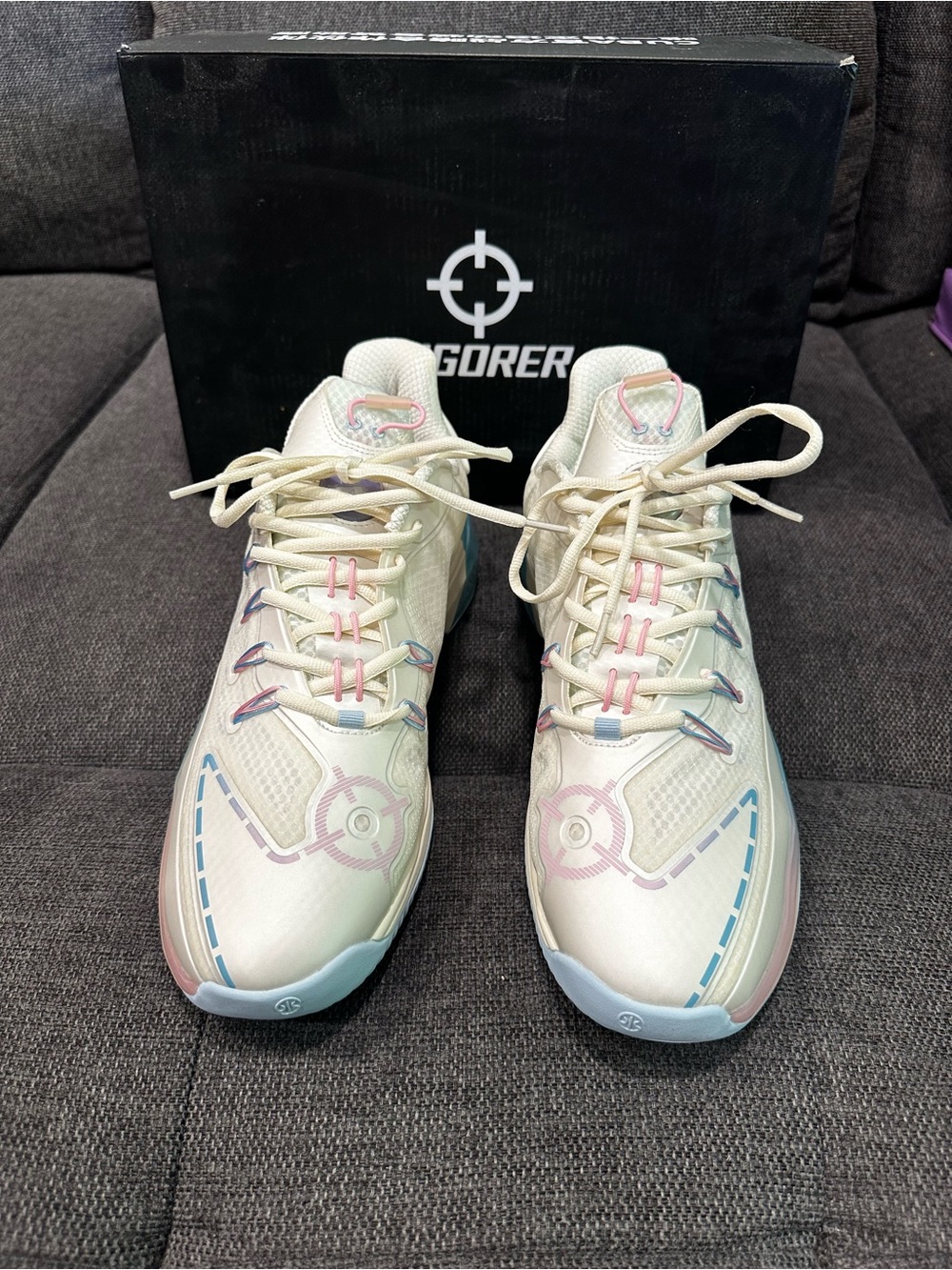 Rigorer Women’s White Athletic with Pastel Pink & Blue Accents Size 13 Euro 47